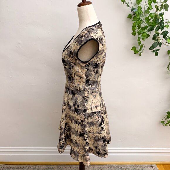 Nanette Lepore Kaleidoscope Love Crime Dress Size 2 XS - Picture 3 of 12